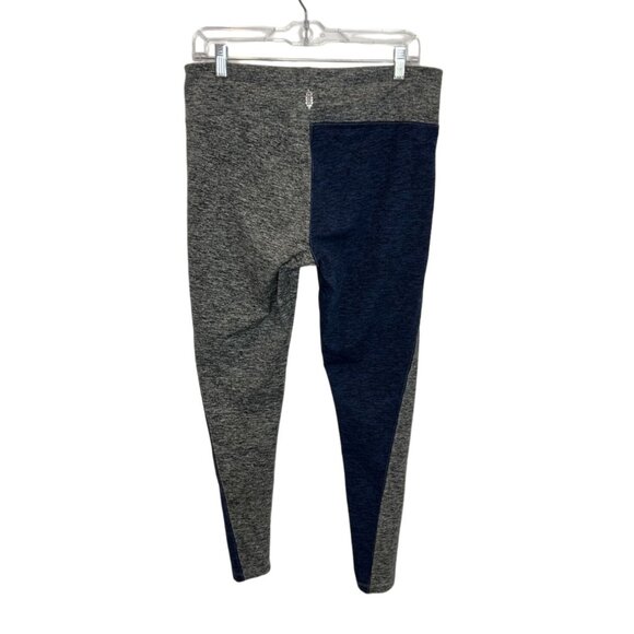 Free people fp movement Boro colorblock Blue Gray leggings - Size L - Picture 6 of 7